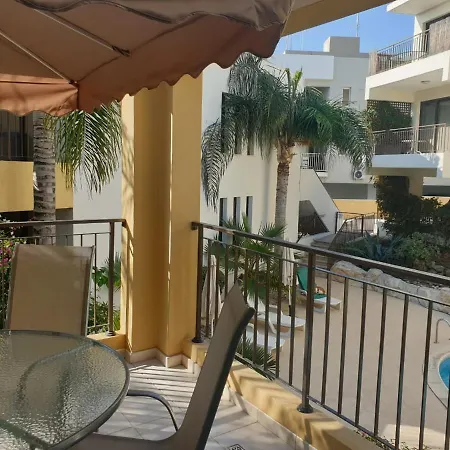 Amazing Modern 2 Bedroom Flat In Larnaca Apartamento *