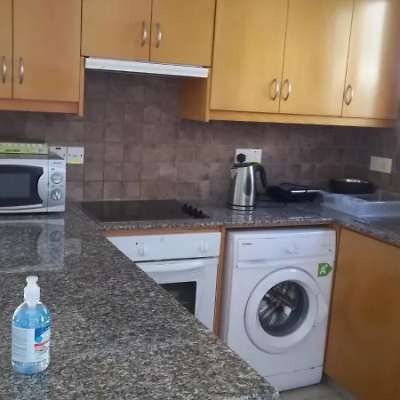 Amazing Modern 2 Bedroom Flat In Larnaca *