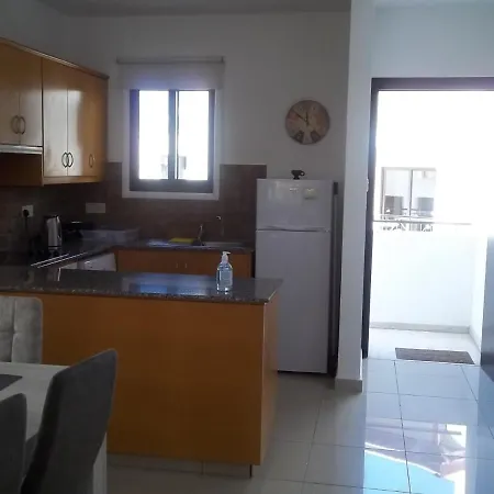 Διαμέρισμα Amazing Modern 2 Bedroom Flat In Larnaca Βορόκλινη