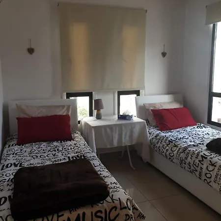 Amazing Modern 2 Bedroom Flat In Larnaca Διαμέρισμα *